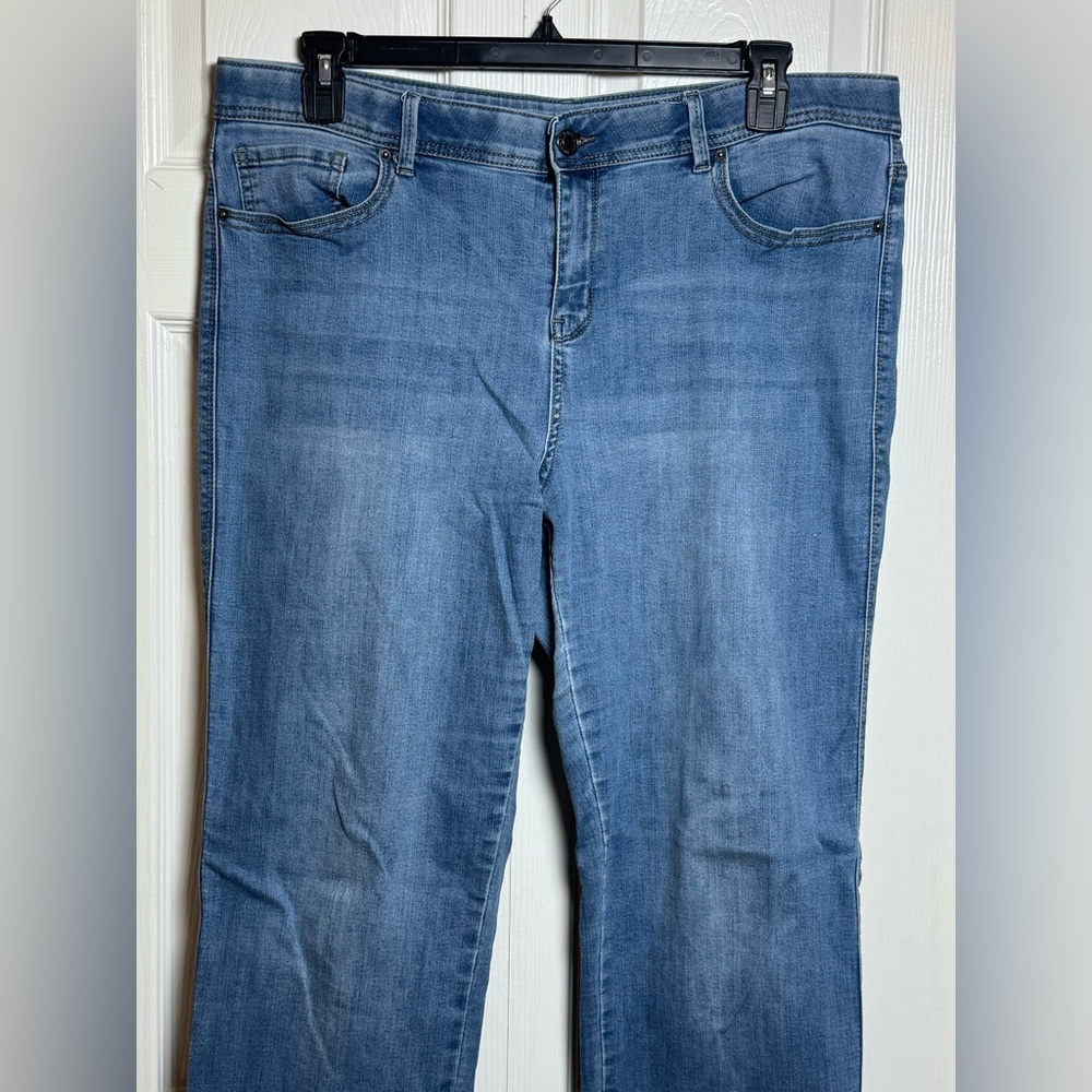 Stylish Blue Straight Leg Women's Jeans by Red River Outfitters - Picture 2 of 7